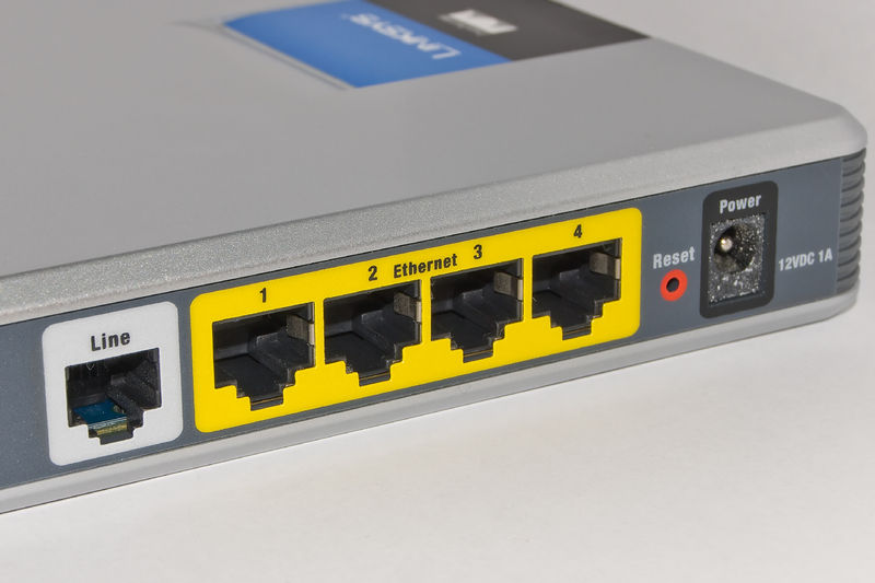 Impotencia entregar Incitar Router ADSL – ¿Cómo funciona esa caja que solo sirve para dar Internet? -  Jarroba